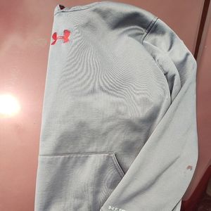 Gray Under Armour sweatshirt